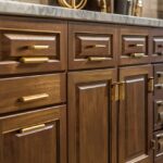 13 Trendy Knob Color Combinations For Brown Cabinets That Will Refresh Your Kitchen!