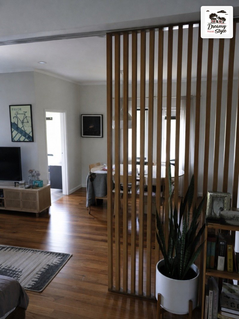 The Slim Slat Look That Feels Almost Japanese